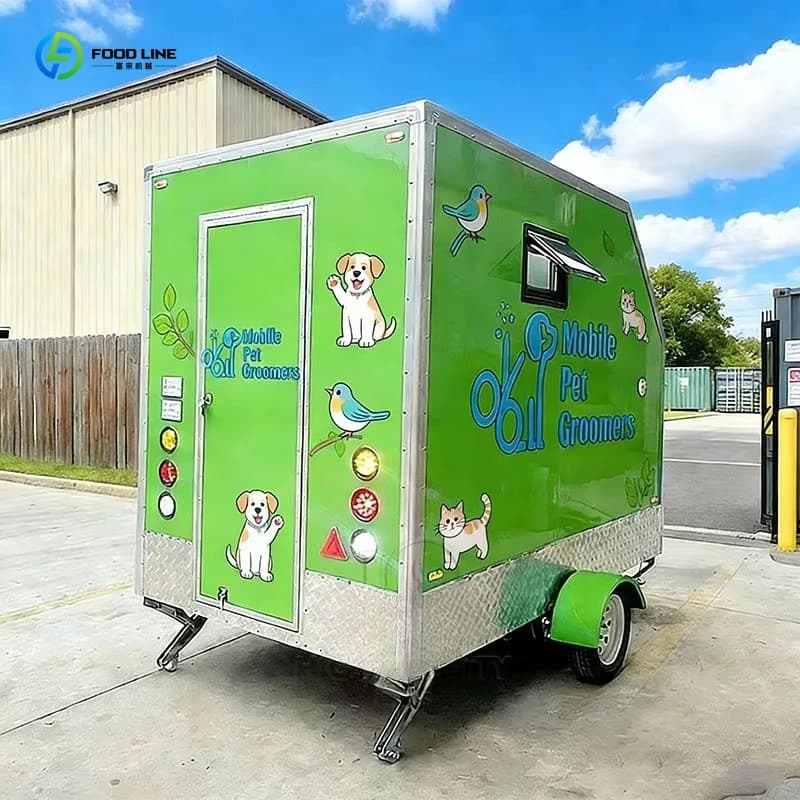 Rimorchio personalizzato per la toelettatura mobile degli animali domestici con stazione di bagno e barra premium integrata