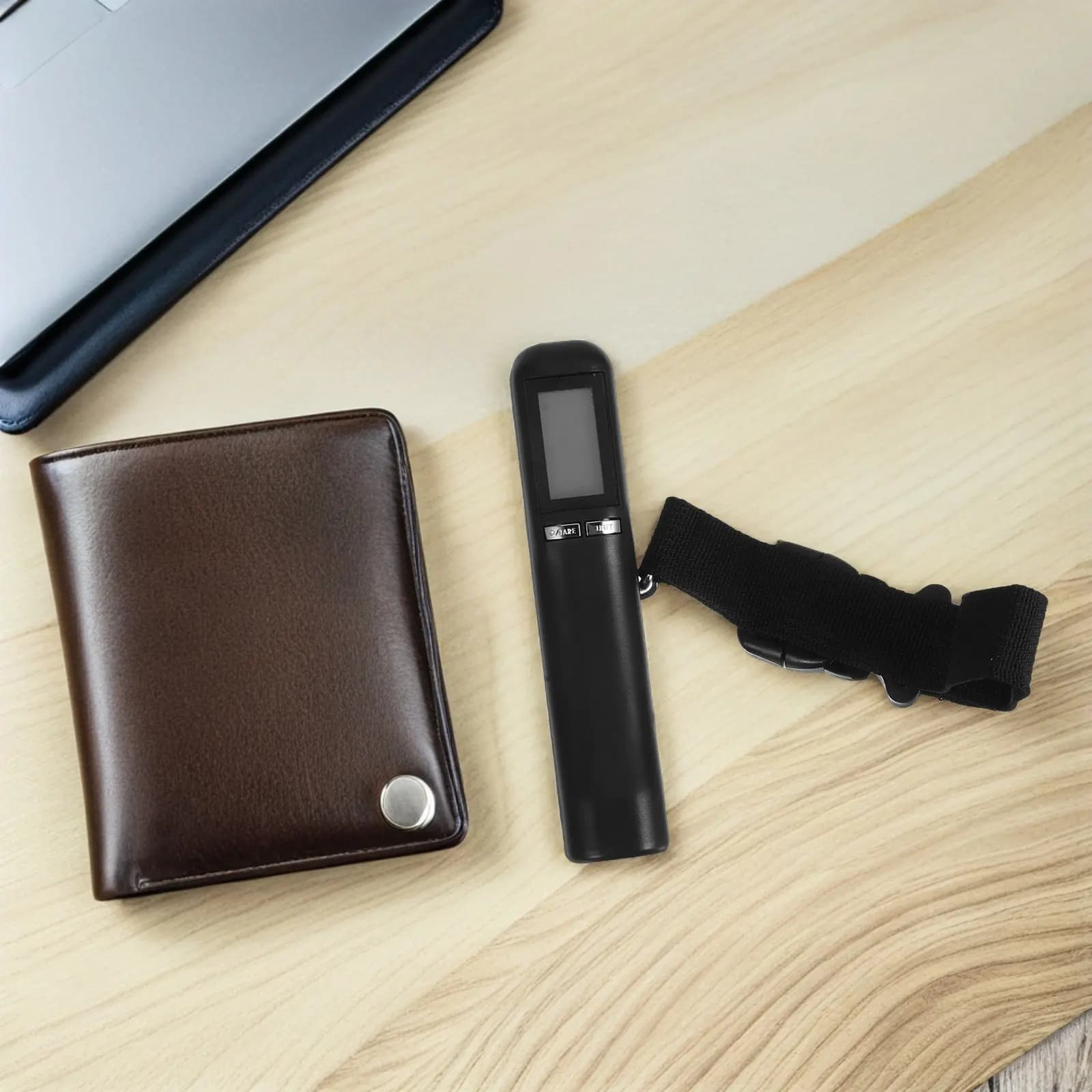 Portable Handheld Digital Luggage Scale 50Kg with Sturdy Hanging Strap Clear Backlit LCD Display Auto Shutoff for Travel