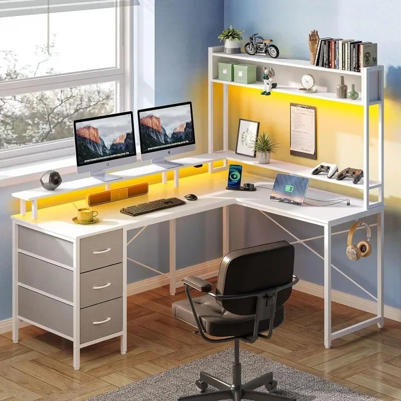 Scrivania per computer K a forma di L con luci a LED e presa di corrente, scrivania da gioco reversibile da 56" con 3 cassetti e gabbia portaoggetti