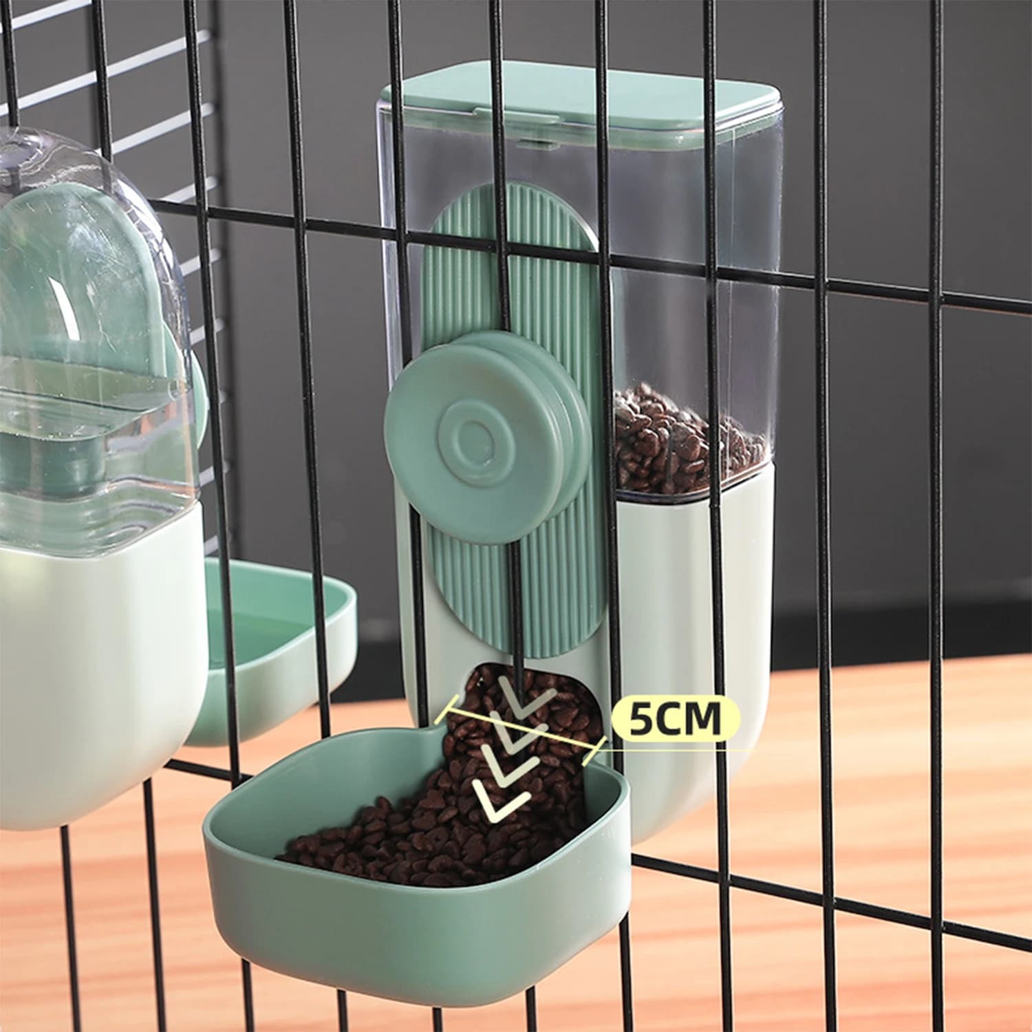 Distributore d'acqua e alimentatore sospeso per animali domestici Bottiglia d'acqua automatica per cani e gatti Contenitore per alimenti Ciotola dispenser sospesa Forniture per l'alimentazione degli animali domestici