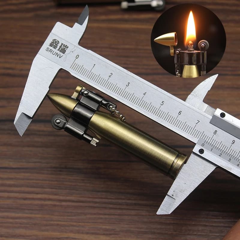 Retro Bullet Shaped Metal Keychain Lighter with Grinding Wheel Open Flame Cigar Smoking Accessories Men's Gift Small Tool