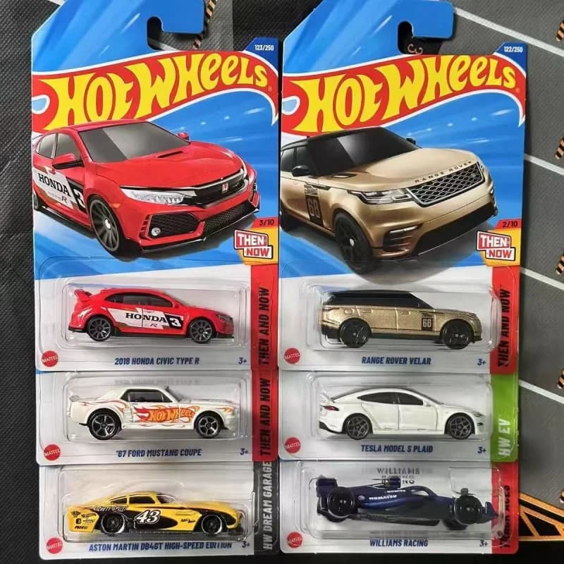 Hotwheels Auto sportiva in lega Mini F1 Modello giocattolo da corsa Display da tavolo Regalo di Natale di compleanno Attira ricchezza Auto per gatti da collezione