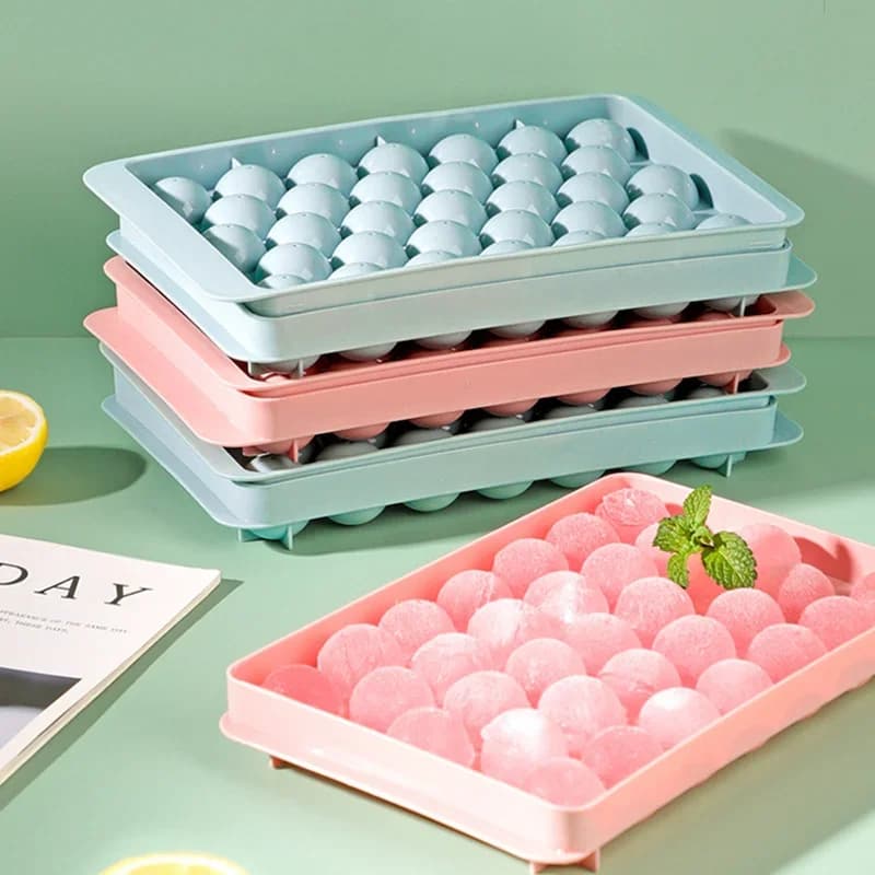 Strumento per il congelamento di cocktail ghiacciato fai-da-te Vassoio per cubetti di ghiaccio per uso domestico Stampo per vassoio di palline di ghiaccio con coperchio Stampi per cubetti di ghiaccio da cucina a rilascio facile Estate