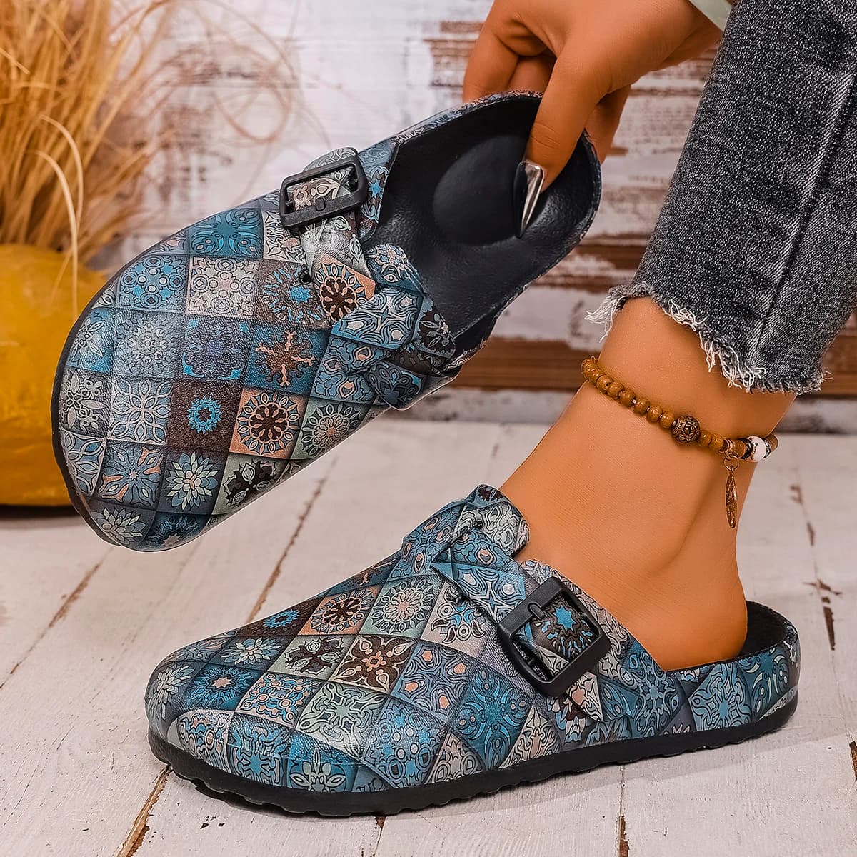 Women's mules in black Bohemian style, wedge heel with double straps, great for daily casual wear, commuting, or vacation