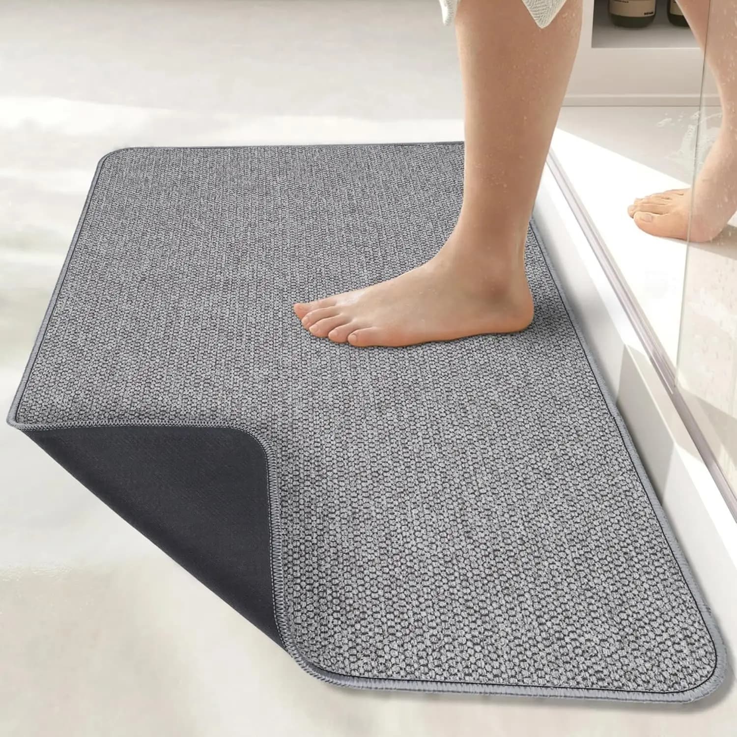 Ultra Thin Bath Mat, Non Slip Rubber Bathroom Rugs, Quick Dry Absorbent Shower Mat, Machine Washable Low Pile Carpet for Bathroom, Kitchen, Entryway, 17x27 Inch Grey