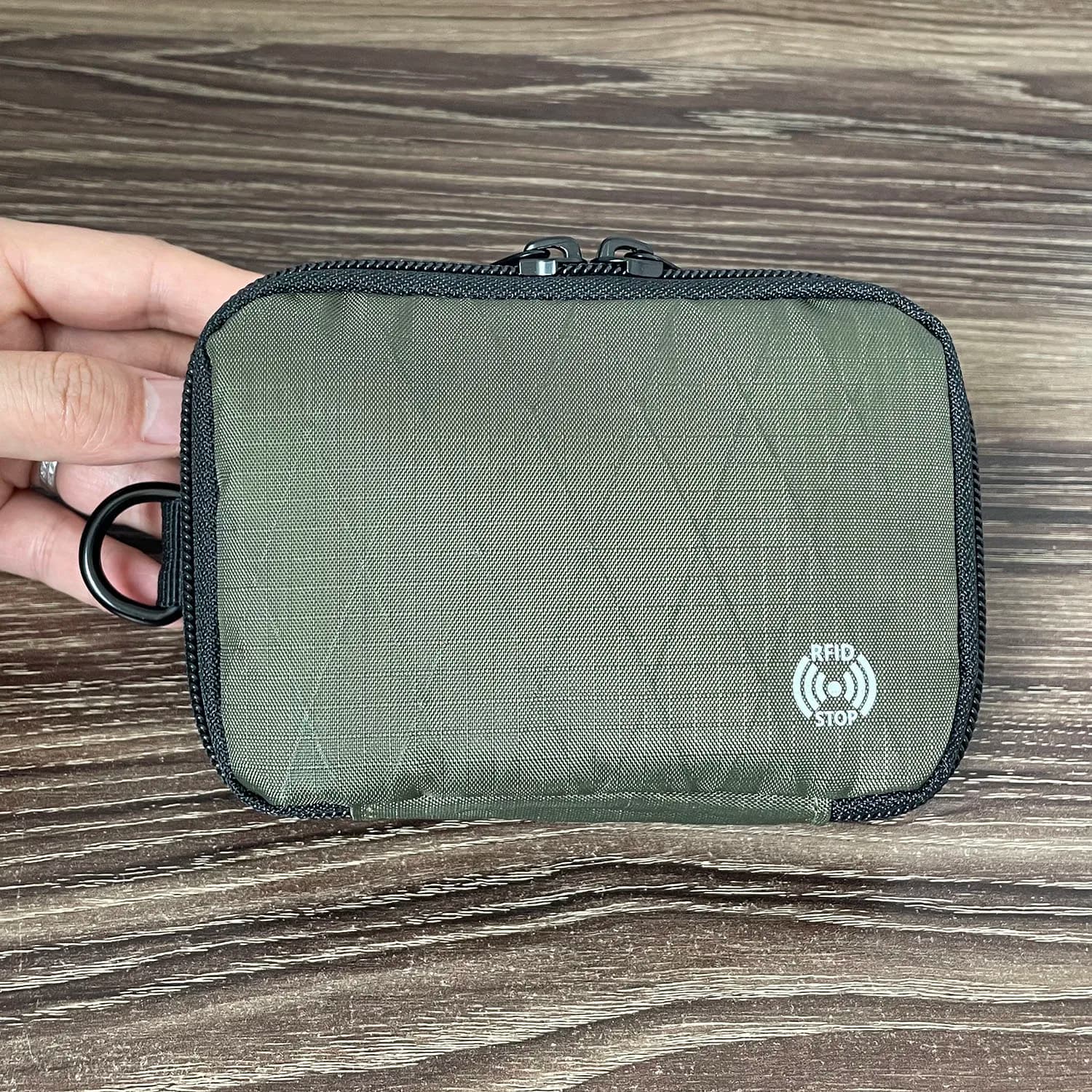 Portafoglio Sottile Antifurto XPAC a Doppio Strato con Blocco RFID, Porta Carte, Moschettone, Cerniera YKK e Tasca Portamonete