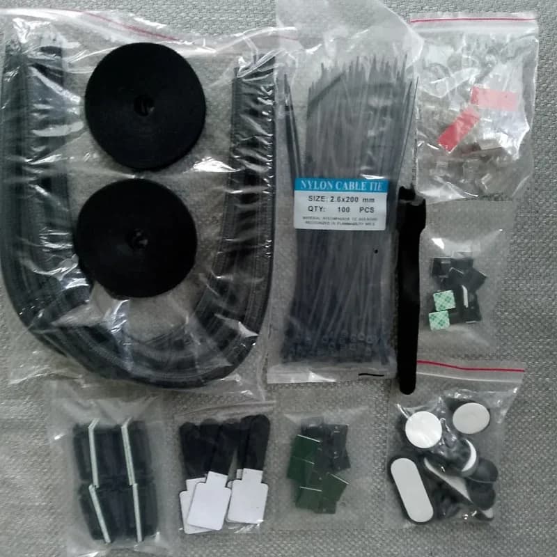 173 pezzi Manicotto per gestione clip per cavi Fascetta per cavi riutilizzabile Clip per cavi autoadesive Base di montaggio Kit organizzatore per gestione cavi da scrivania