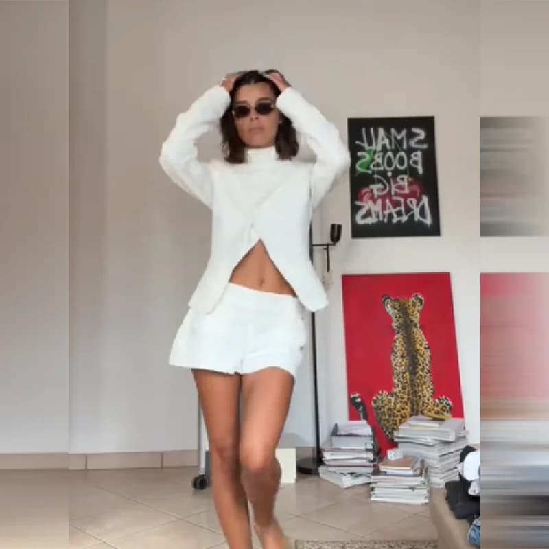 Completo da donna 2 pezzi 2026: Top a collo alto a maniche lunghe con taglio intrecciato + Pantaloncini. Elegante outfit casual da ufficio e streetwear.