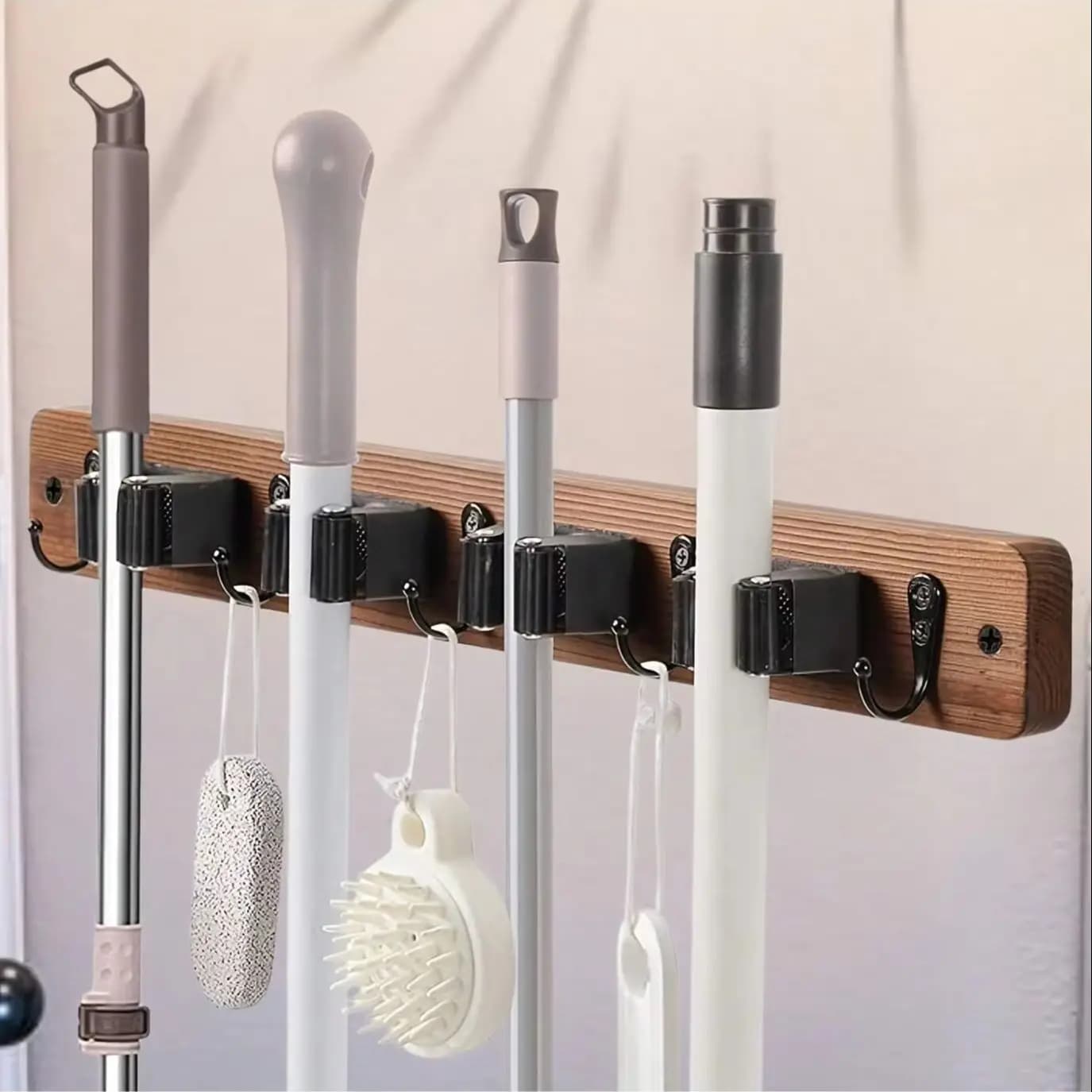 Porta Scopa e Spazzole in Acciaio Inox Resistente, Organizzatore da Parete in LEGNO con Ganci per Casa, Bagno, Cucina, Giardino