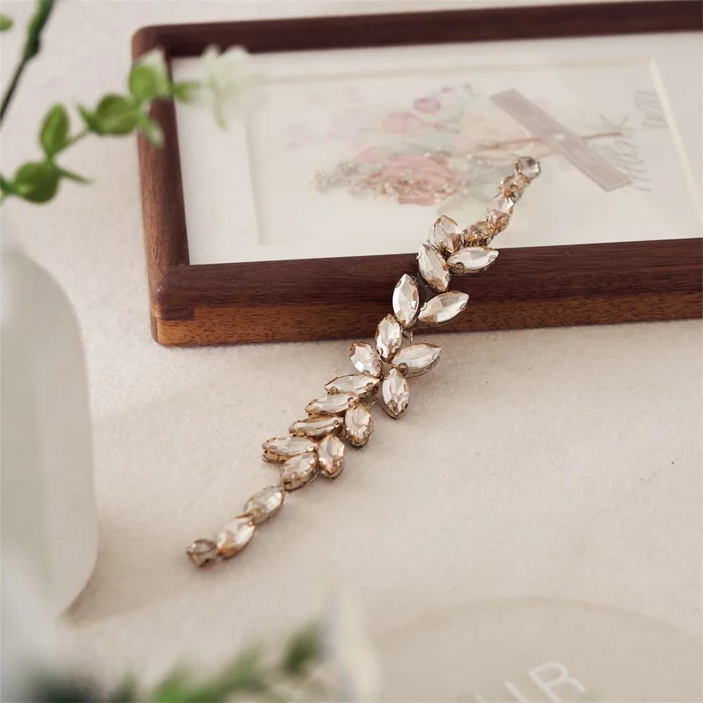 Strass Termoadesivi 1 Pezzo, Cristallo Trasparente, Diamanti Termoadesivi per Decorazioni Abbigliamento, Borse, Felpe, Accessori, Resina Flatback