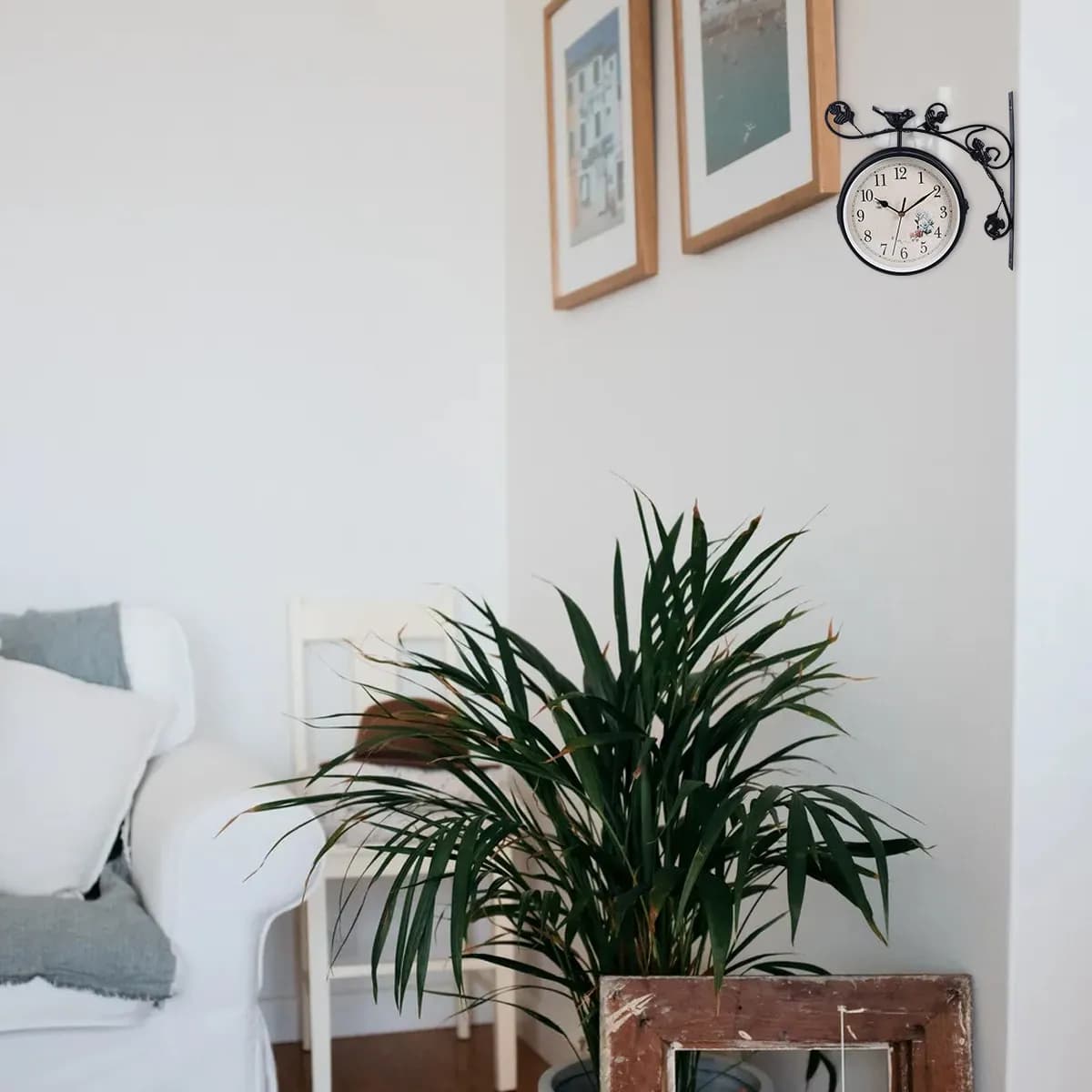 1Pcs Double-Sided Hanging Wall Clock Iron Round European Style Clock for Home Decor Living Room Bedroom Room Wall Art