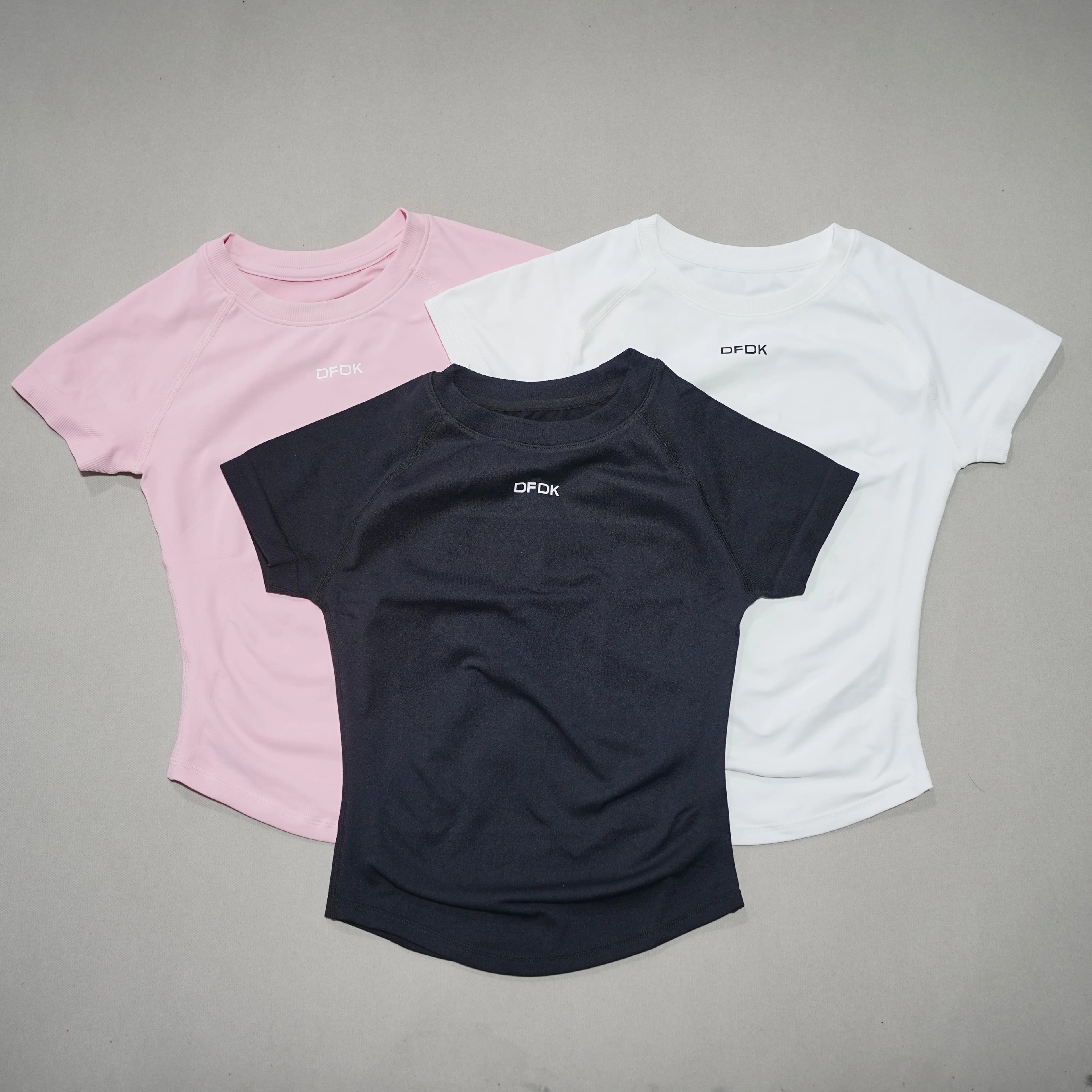 DFDK Top sportivo estivo a maniche corte da donna, T-shirt traspirante ad asciugatura rapida, abbigliamento casual per palestra, yoga, corsa e fitness