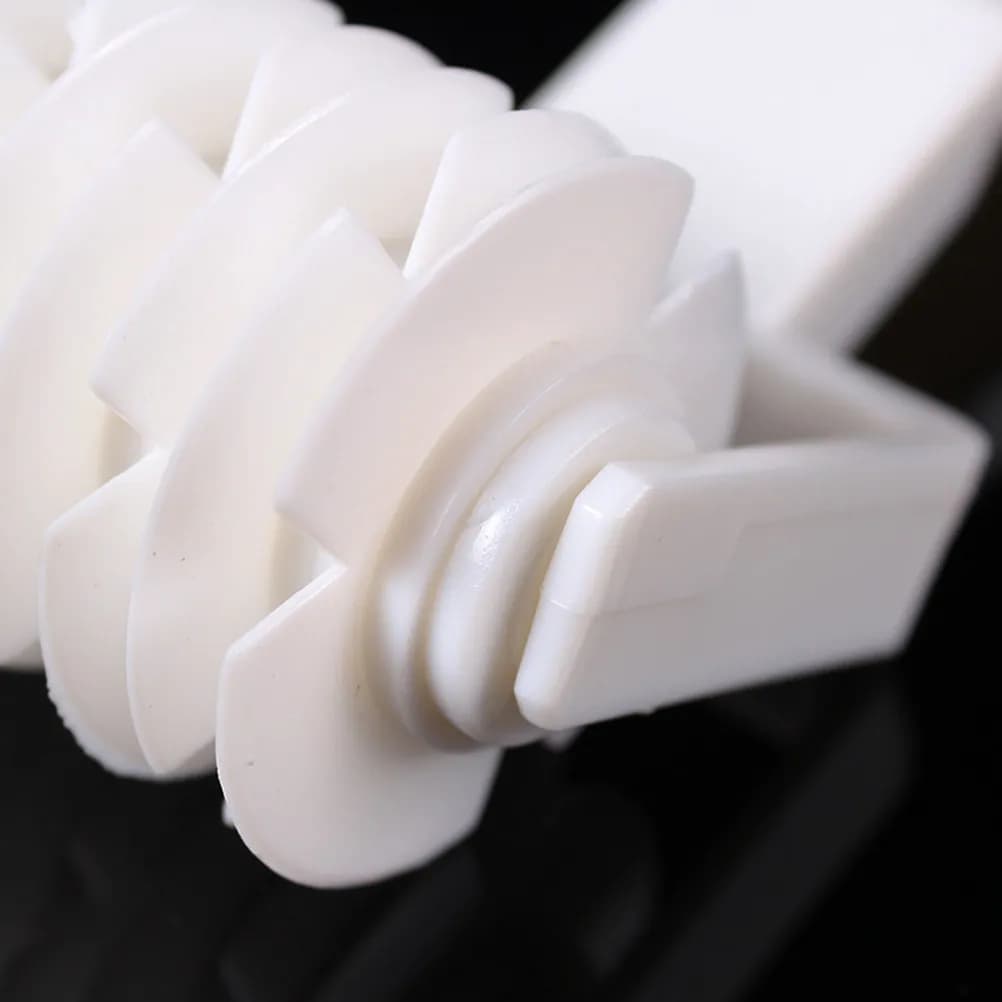 Lattice Roller Cutter Tool Made of Premium Plastic for Easy Dough Cutting Baking Pie Crust Decoration Pastry Kitchen Utensil