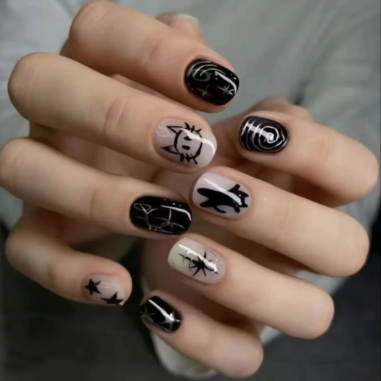 24 Pieces of Fine Nails for Nail Art, Style Sweet Cool Spice Girls, with Kittens and Stars, Square Shape