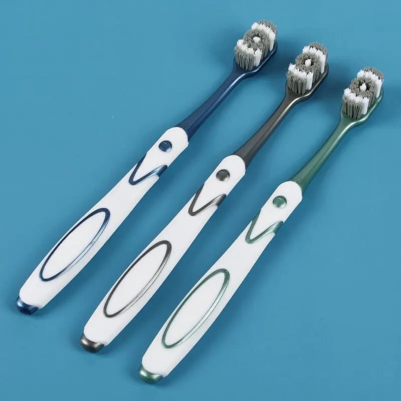 Spazzolino da denti per uomo 360 Whole Mouth Clean, spazzolino con setole medio-dure per adulti, eccellente effetto detergente, sbiancante per i denti (confezione da 6)