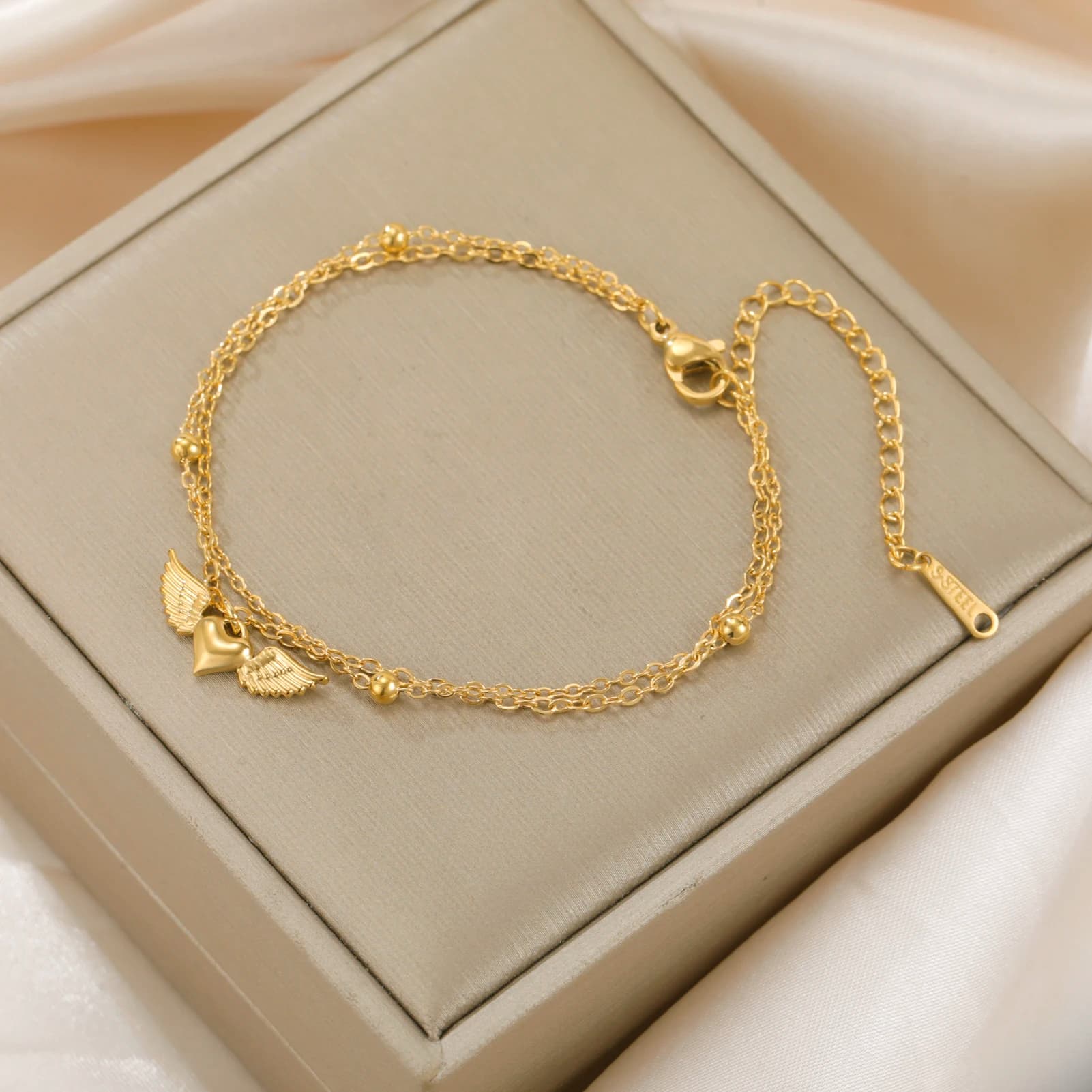 Teamer Bracciale con ciondolo a forma di cuore in acciaio inossidabile color oro regolabile con perline a doppio strato per gioielli alla moda da donna e ragazza