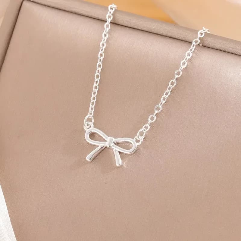 Simple High-quality Allergy-resistant Female Korean Fashion 925 Sterling SilverJewelry Bow Pendant Necklace XL019