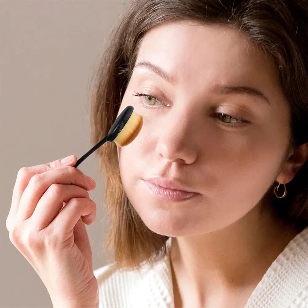 2 pennelli per trucco, pennello per fondotinta, strumento per correttore, palette in fibra artificiale, setole morbide, design a risparmio di prodotto