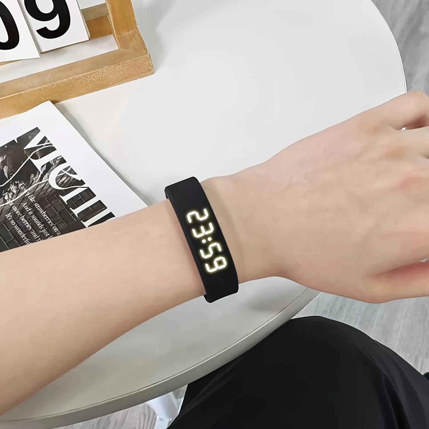 Smart Watch Man Woman Pedometer Fitness Bracelet Count Steps Multi-sport Mode Fashion Electronic Bracelet Simplicity Smart Band