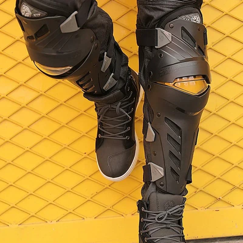 SCOYCO Motorcycle Knee Pads CE Motorcycle Hinges Motorcycle Cross Protection for Men Support for anti-slip equipment Lock Accessories Articles