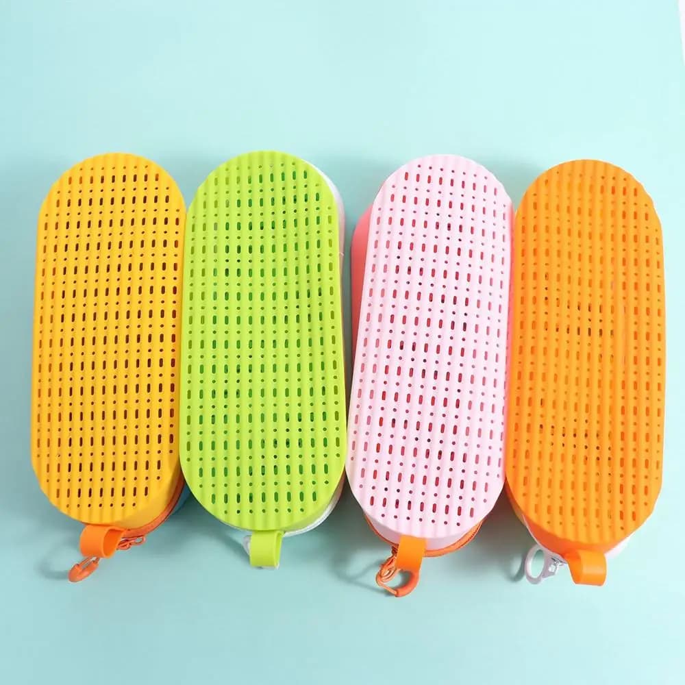 Silicone Swim Goggle Case Portable Soft Swimming Goggles Protection Box with Carabiners Waterproof Zipper Eyeglasses Case