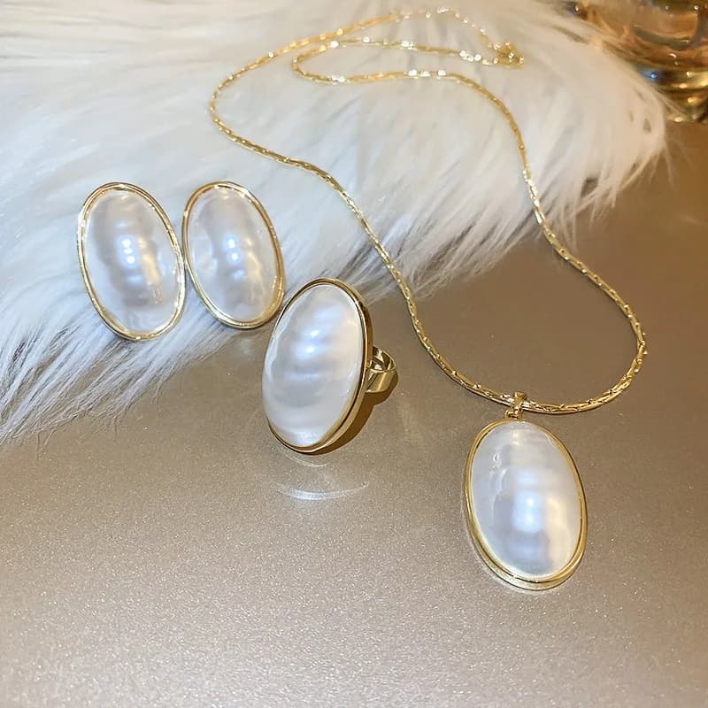 Oval Big Pearl Necklace for Women French Fashion New Luxury Fashion High Quality Pearl Stud Earrings Wedding Jewelry Sets