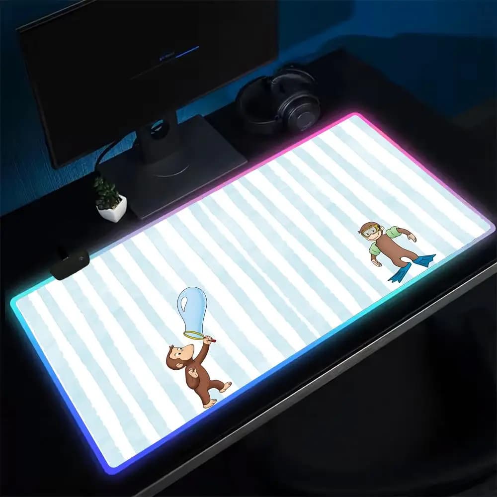 Tappetino per Mouse da Gioco George, Tappetino Anime con LED, Tappetino da Scrivania Retroilluminato in Gomma XXL RGB