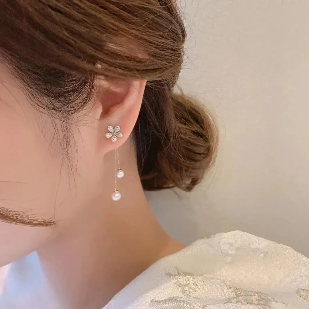 1 Paio di Orecchini Pendenti con Fiore in Zircone e Nappa, Tendenza 2026, per Donna, Orecchini Pendenti con Perle Imitazione, Gioielli Eleganti alla Moda per Uso Quotidiano e Regali