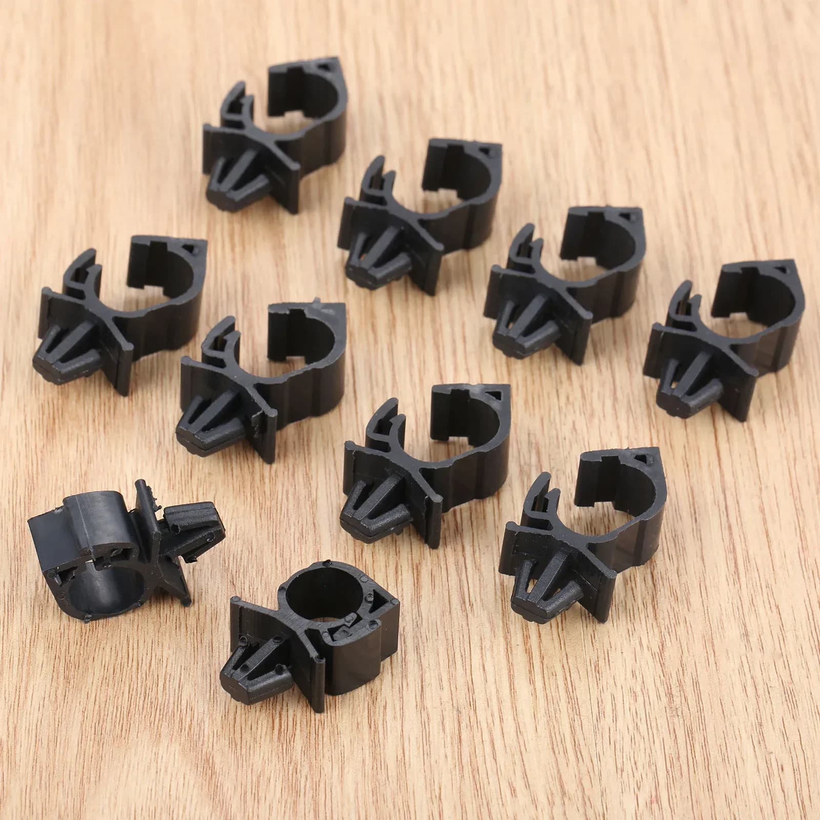 10Pcs Cablaggio Auto Cablaggio di Fissaggio per Tutte Le Auto Auto Percorso Fisso Pinze Tubo Corrugato Tie Wrap morsetto del Cavo