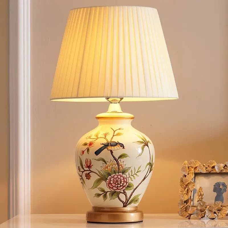 Lampada da tavolo per uccelli con fiori da giardino mediterraneo, lampada da comodino, nuova lampada da scrivania classica cinese con intaglio di fiori