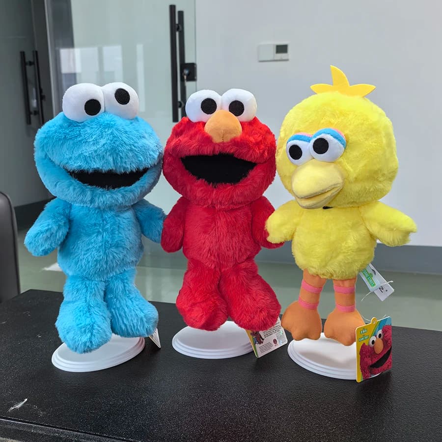 Classica Bambola di Peluche di Sesame Street 20cm, Giocattolo Morbido per Bambini, Big Bird, Elmo, Cookie Monster, Bambola di Peluche Ufficiale con Licenza, Regalo Morbido
