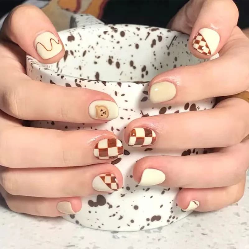 24 pezzi scacchiera ragazze unghie finte stile dolce rimovibili unghie finte corte per tutti i giorni e feste che indossano nail art fai da te alla moda