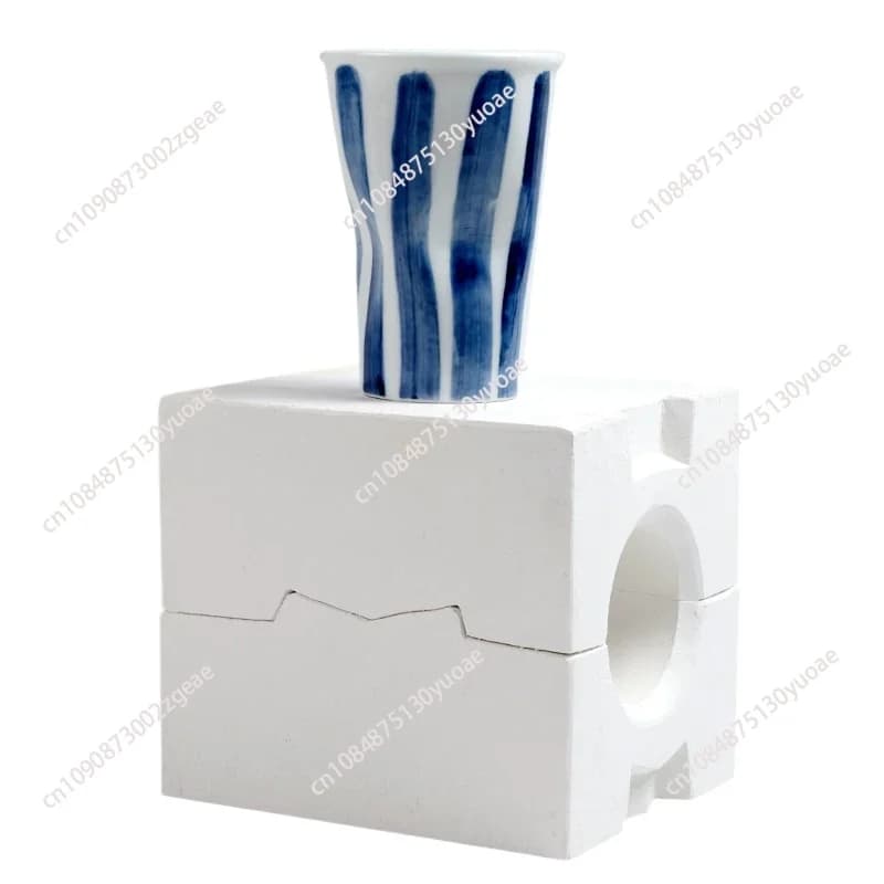 Il stampo in gesso viene utilizzato per la ceramica artigianale, la ceramica in argilla e per la formatura di utensili ausiliari.
