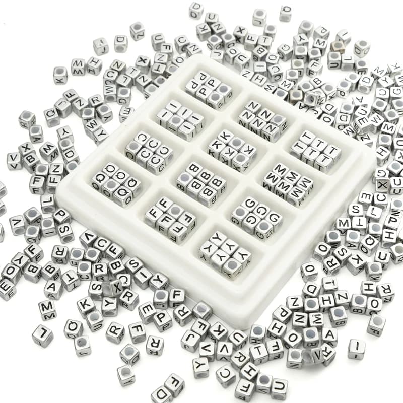 50Pcs 6x6mm Acrylic Letter Decoration Beads Random Mixed Square Alphabet Loose Beads For Jewelry Making DIY Bracelet Necklace