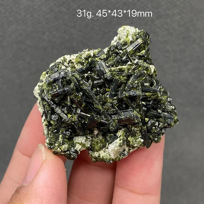 100% Natural Root cluster-shaped green curtain crystal Mineral Specimens Healing Crystal