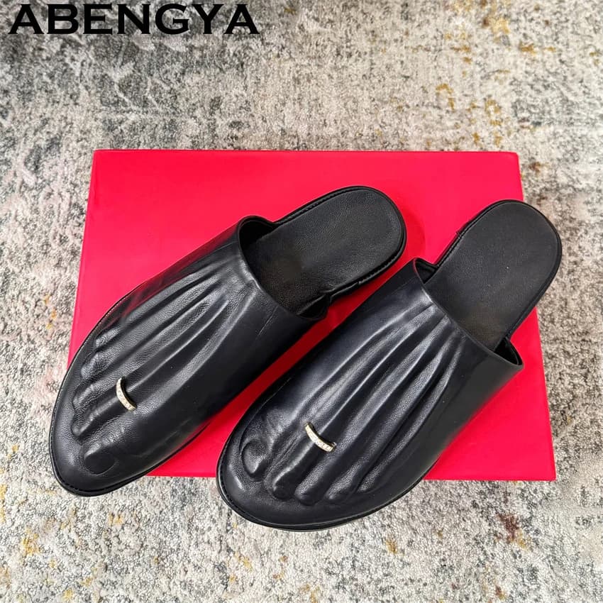 Black Moccassini in Vera Leather with Faceted Toe, Casual slippers for Women in Overweight, New Fashion Summer Shoes Type Mule