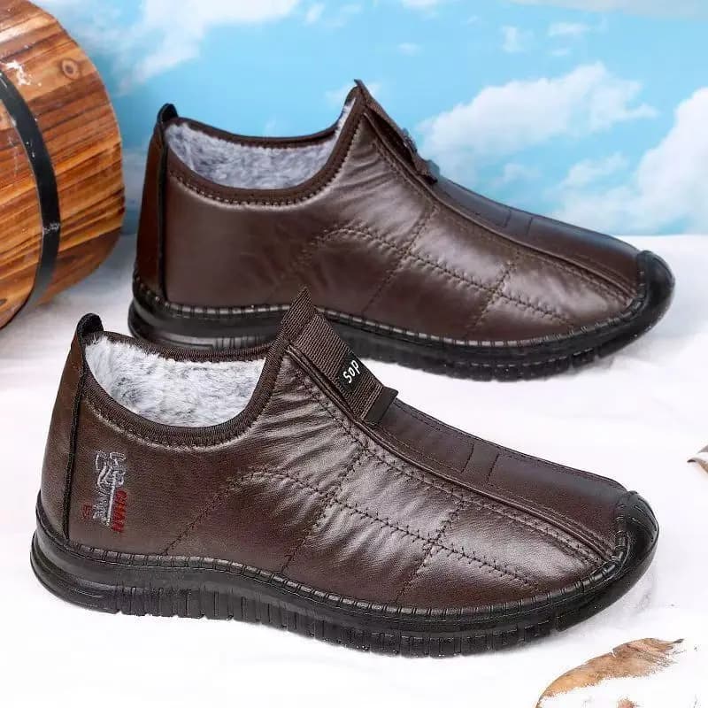 Scarpe invernali in cotone con suola piatta di grandi dimensioni da uomo nuove, suola morbida, antiscivolo, impermeabili, in peluche, calde, basse, slip on, stivali da neve per anziani