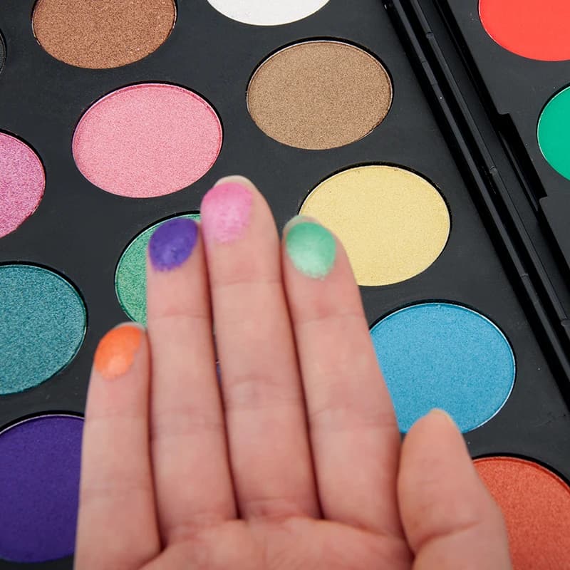 VERONNI Palette Ombretti Doppio Strato 30 Colori – Finiture Opache e Scintillanti, Altamente Pigmentati, Facili da Sfumare