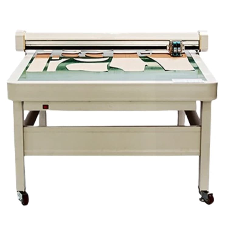 MOMOTECH CAD Macchina da disegno per taglio verticale King Plotter Nuova condizione Modello di abbigliamento Taglio Disegno Tavoletta Plotter Motore