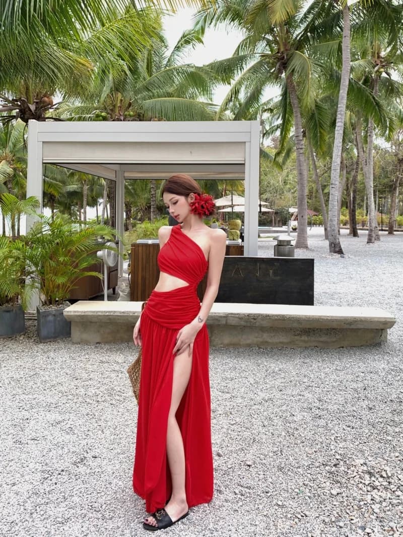 Kumikumi Sexy Red Hollow out Shoulder Summer Dress Women's Elegant Slimming Long Split Skirt Korean Style round Neck Vest Dress