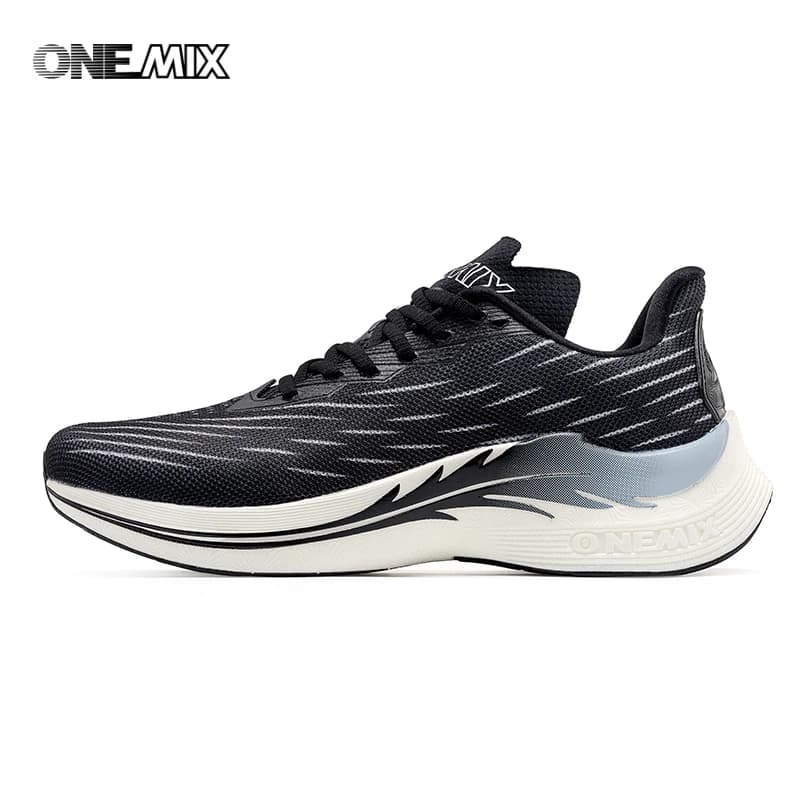 Onemix 2025 new breathable fast racing shoes man marathon sport casual women sports shoes light men rope for outdoor jumping fitness