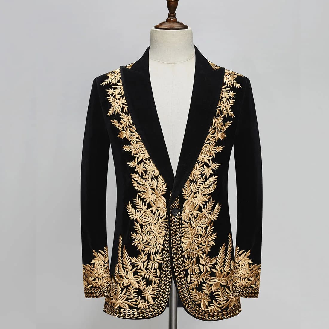 Giacche da sposa da uomo di lusso giacche da ricamo in velluto nero dorato blazer da sposo con bottone singolo banchetto da sposo ospite cantante cappotto da smoking da palcoscenico