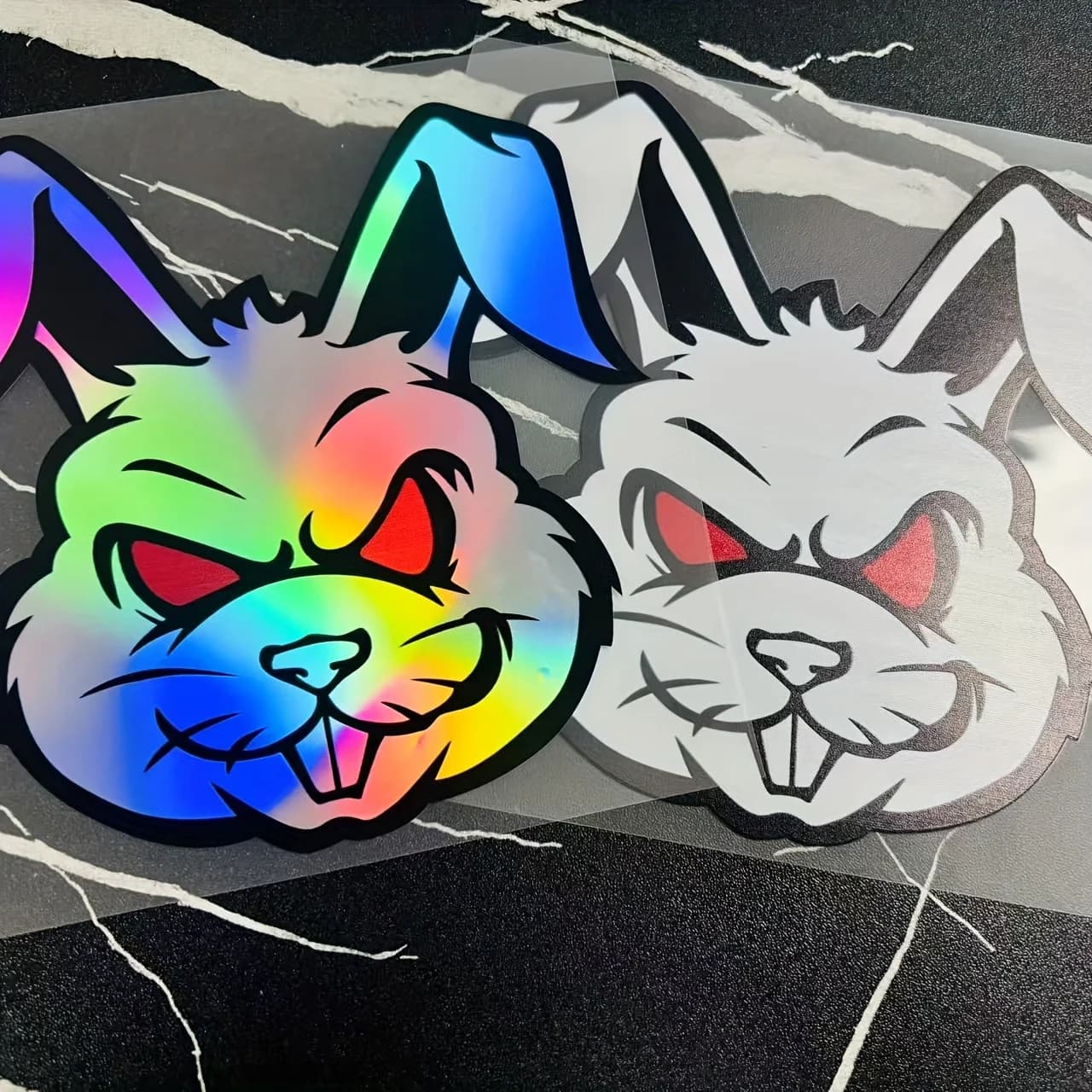 Adesivo per moto Wicked Rabbit, 1 pezzo, adesivo in vinile impermeabile con gradiente arcobaleno, resistente alle intemperie per bici, auto, casco e laptop