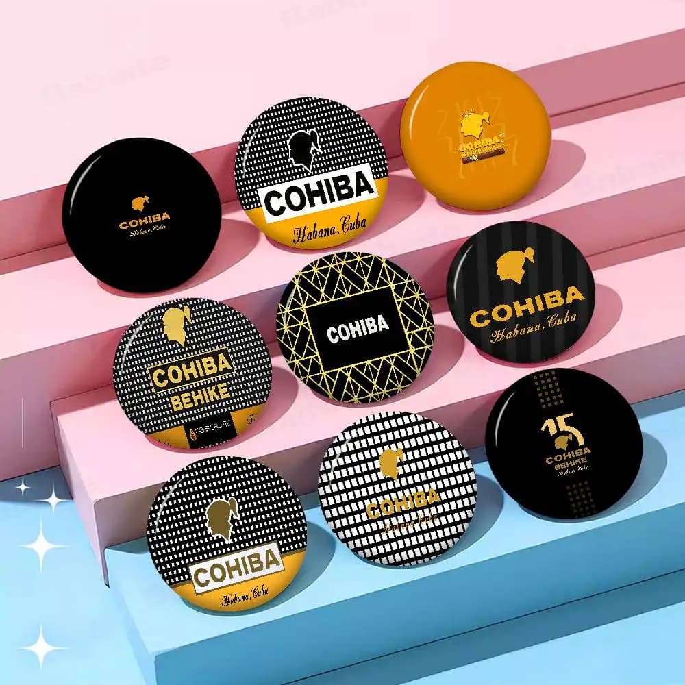 Spilla creativa C-Cohibas a forma di sigaretta con faccine divertenti, rotonda, a scatto, per zaino, cappello, accessori, gioielli, regali