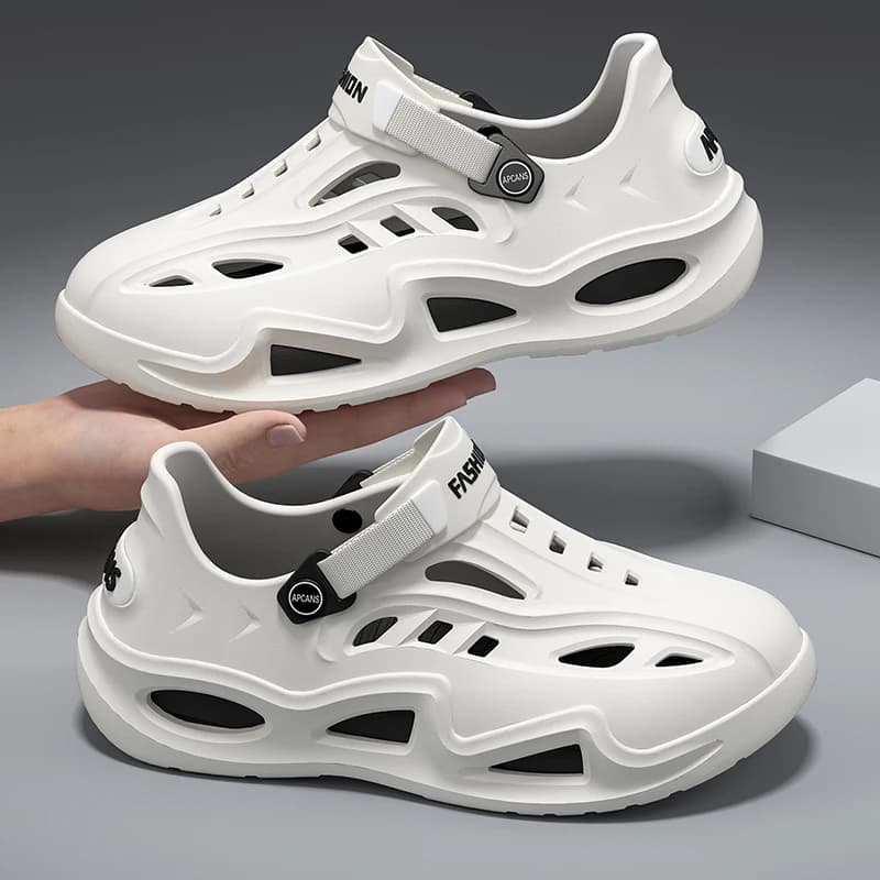 Fashionable men's Slippers, water scarves shoes, river tracking shoes, perforated shoes, casual slippers for interior and exterior