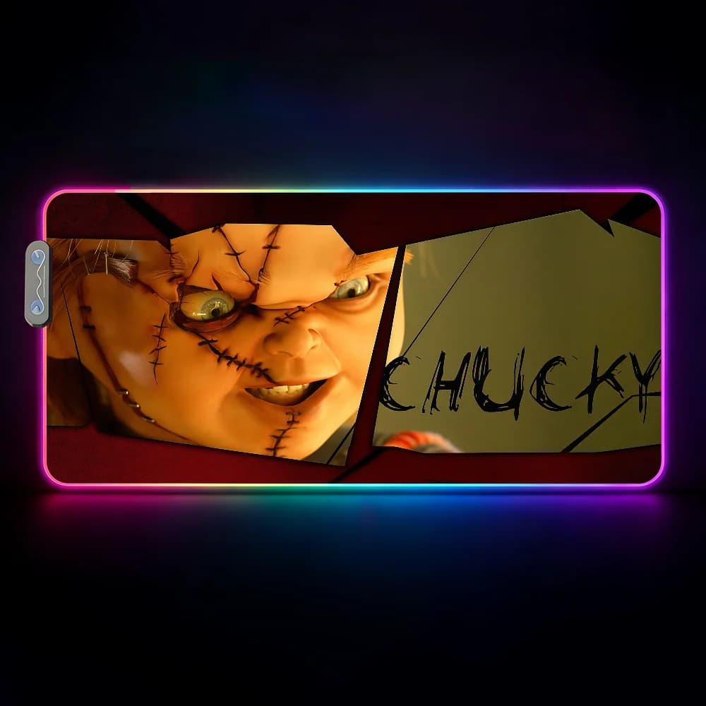 Tappetino per mouse horror impermeabile con luce LED RGB colorata, tastiera da gioco antiscivolo, superficie per tappetino da scrivania C-Chucky