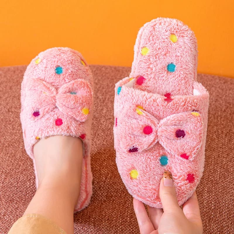 vendita all'ingrosso Pantofole da casa calde da donna Simpatico fiocco autunnale Calore Peluche spesso antiscivolo Scarpe per il tempo libero Scivoli piatti da pavimento per camera da letto morbida