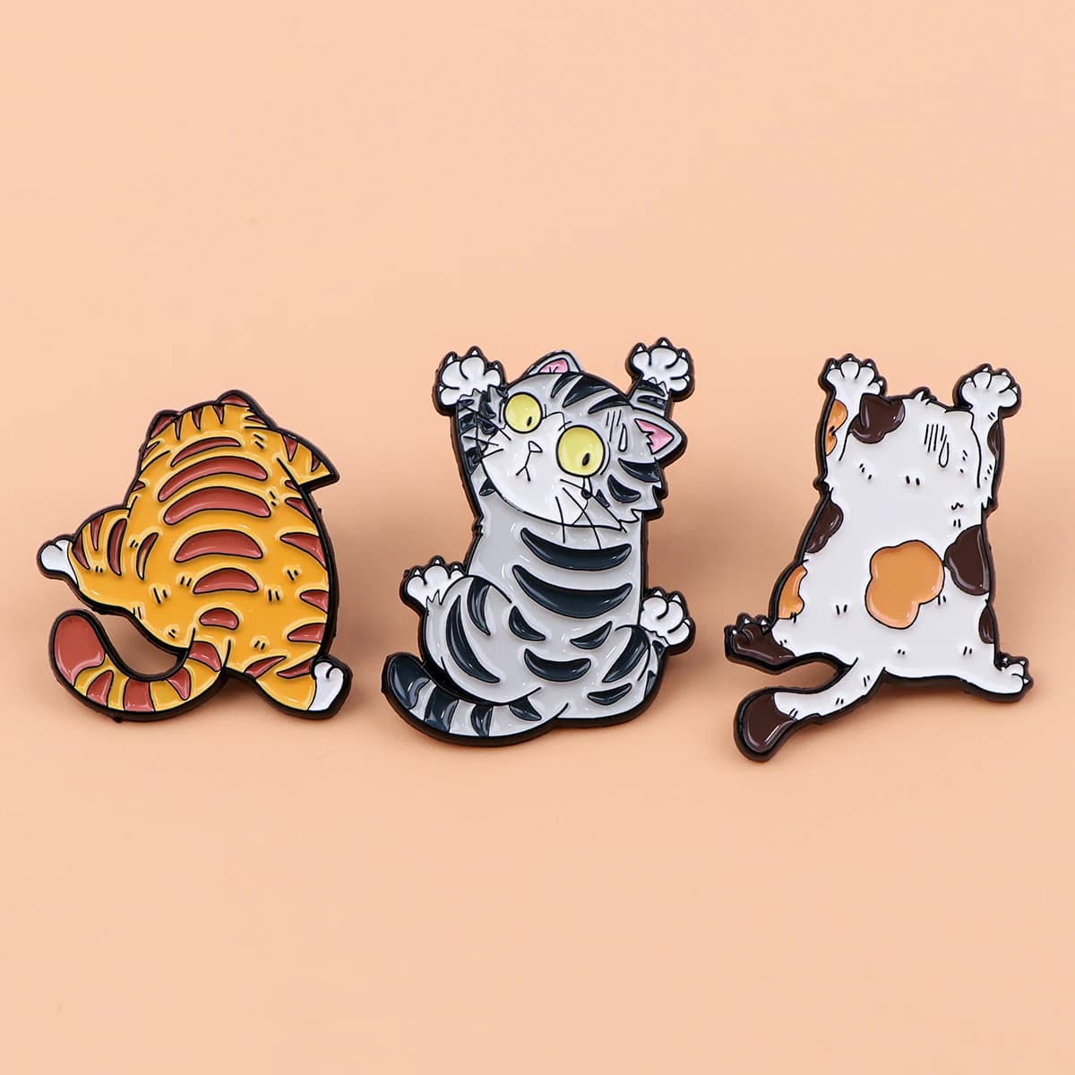 Funny Pet Cat Enamel Pins Lapel Pins Badge For Backpack Clothes Pin Climbing Styling Metal Brooches Jewellery Gifts For Friends