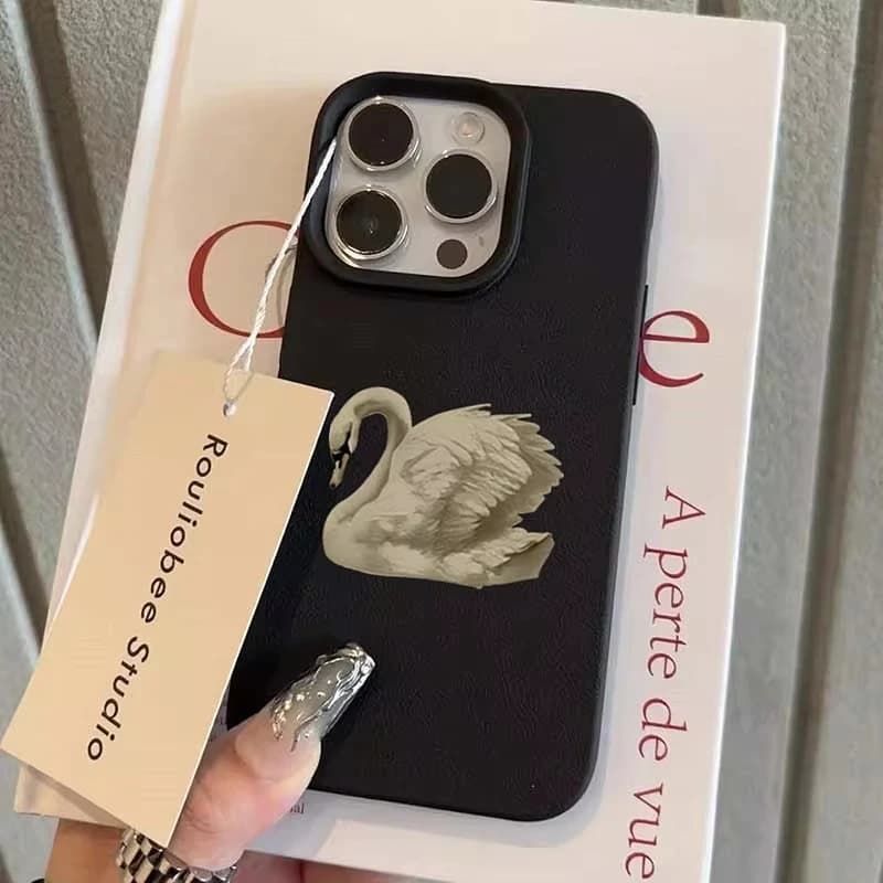 Elegant White Swan Design Phone Case For iPhone 17 16 15 14 Pro Max Plus Air 11 12 13 16 Plus XR XS 16E Shockproof Cover