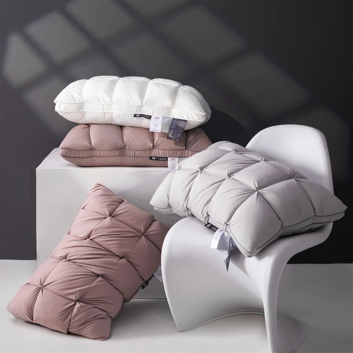 Cuscini di Lusso 3D con Imbottitura in Microfibra per Dormire, Protezione per Collo e Corpo, Cuscini Morbidi e Confortevoli con Rivestimento in Fibra Naturale